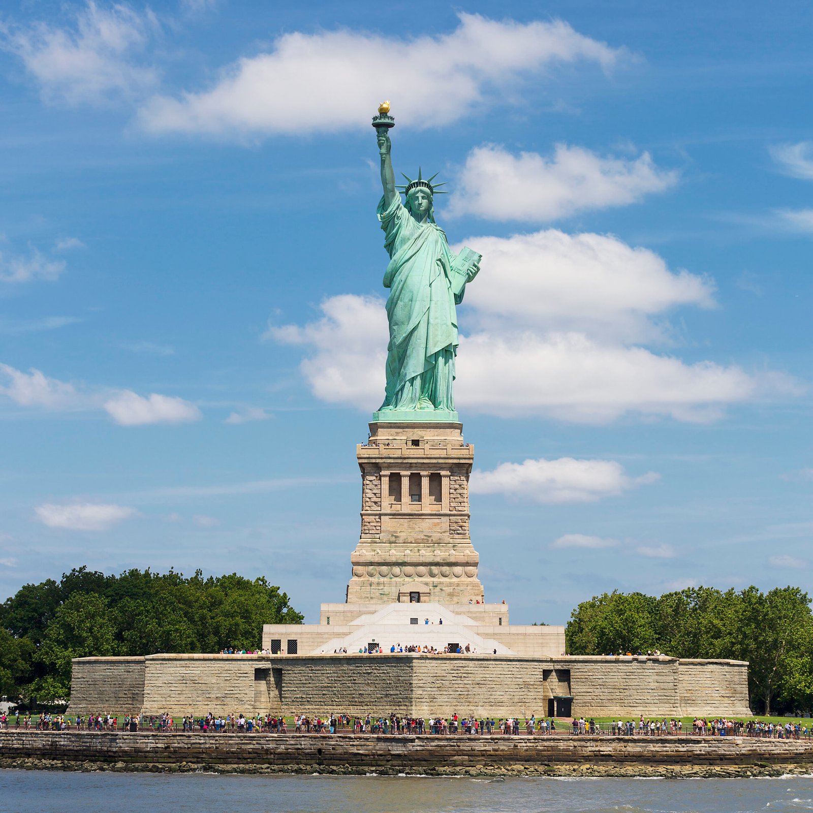 statue liberty liberty island new york scaled